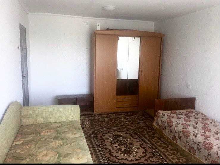 Продам 2 ком.кв рядом с морем.