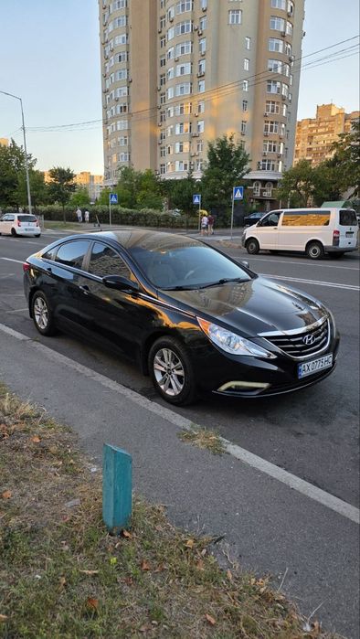 Hyundai Sonata 2.4 бензин, 2011 год. Первый владелец. Кузов не крашен