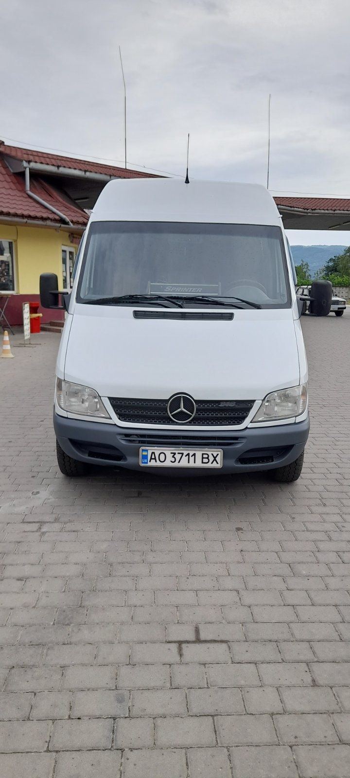 Спрінтер, без вкладень.