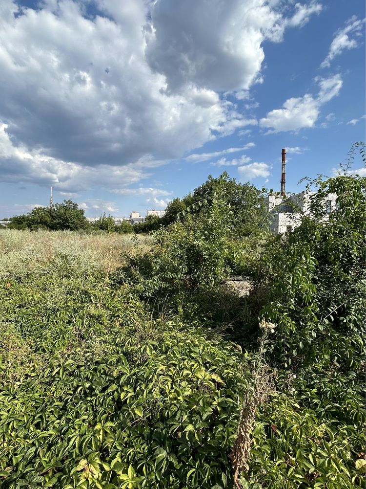 Продам земельню ділянку в с.Сонячне