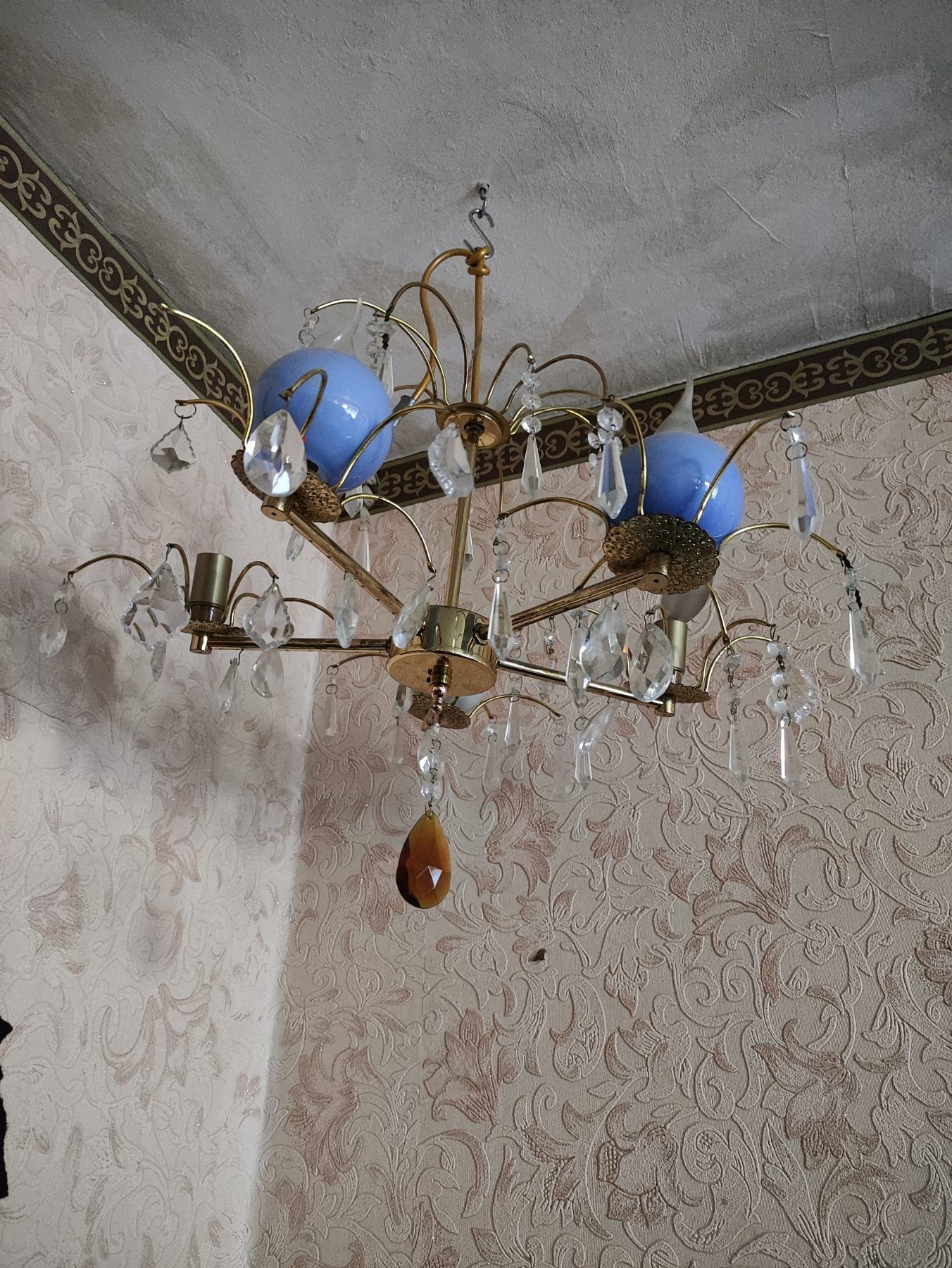 Продам лампы, люстры, плафоны