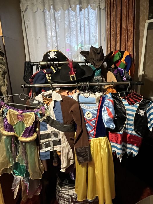 Оренда Костюмів.