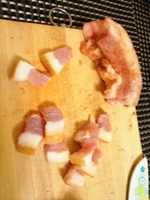 Продам свиней живою вагою від 150кг