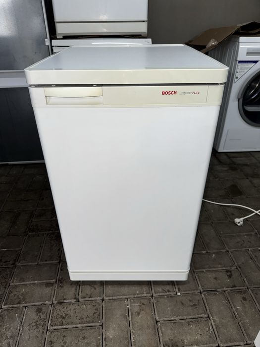 Lodówka z Zamrażalnikiem firmy Bosch model ktl14441/01 a + 85 cm wys