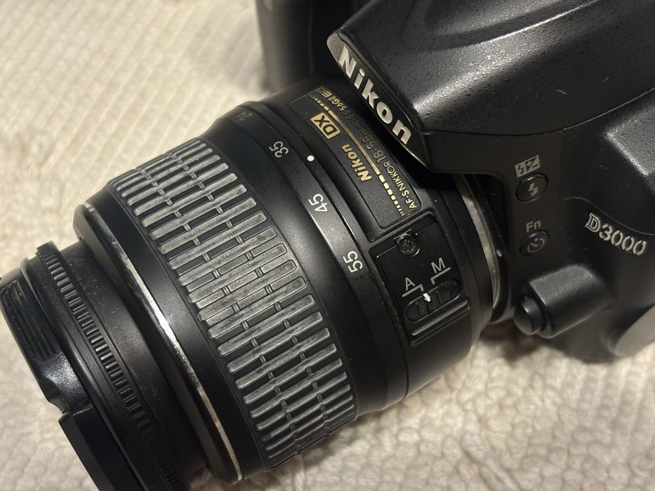 Câmera Nikon D3000 + Lente