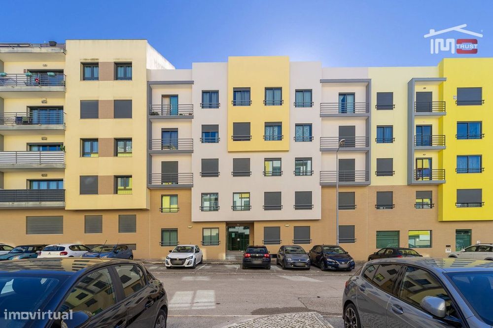 Apartamento T3 com lugar de Garagem, Arrecadação e Elevador  Excele...