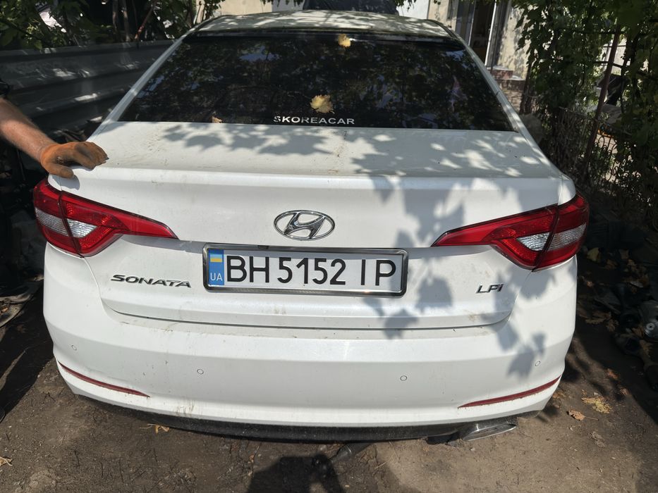 Крышка багажника,задняя ляда hyundai sonata LF