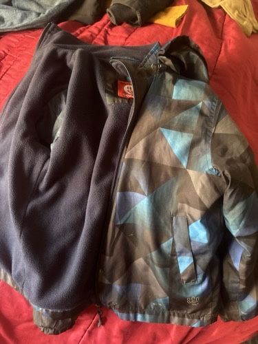 Vários casacos rapaz 6/8 anos