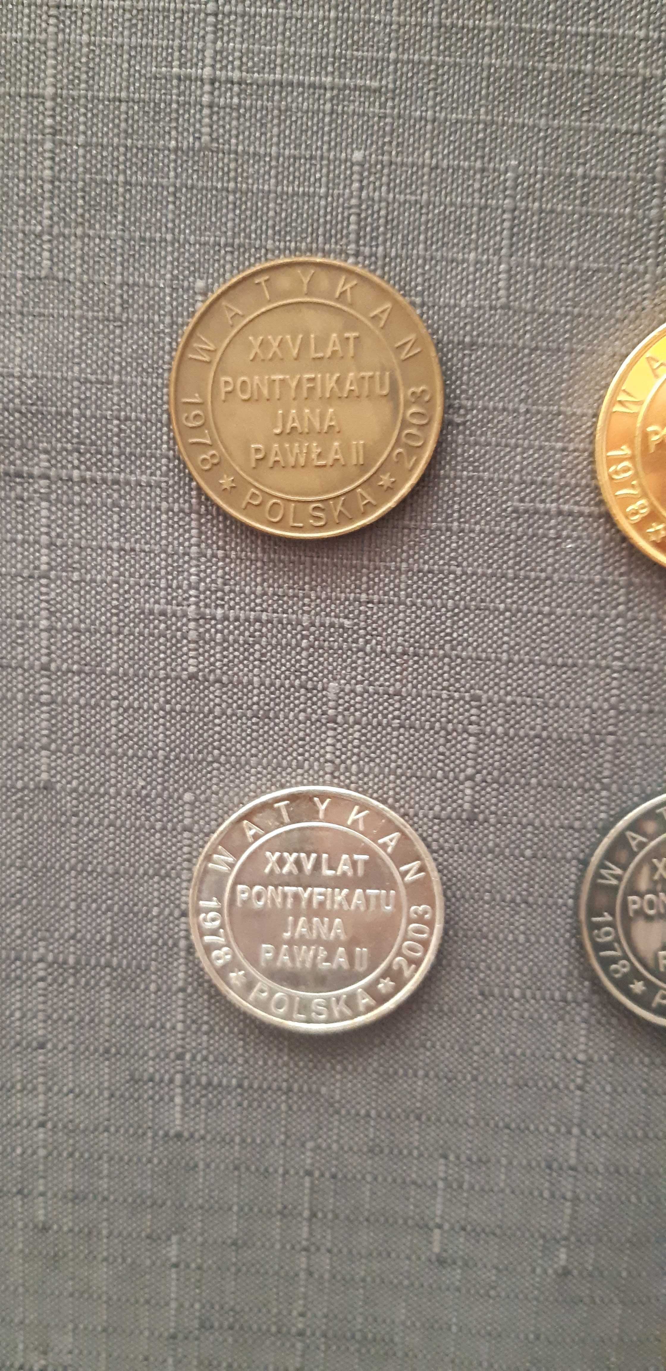 medale XXV lat Pontyfikatu Jana Pawła II