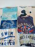 Lote de roupa de verão de menino 4/5 anos. Portes incluídos.