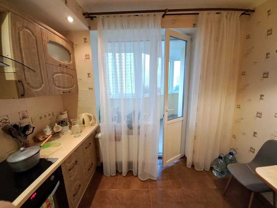 Продаж 1-кімнатної квартири, вул. Драгоманова,. Позняки. Без комісії