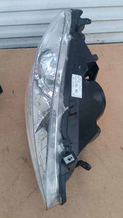 Vendo faróis de Peugeot 307 sw ano 2003/05