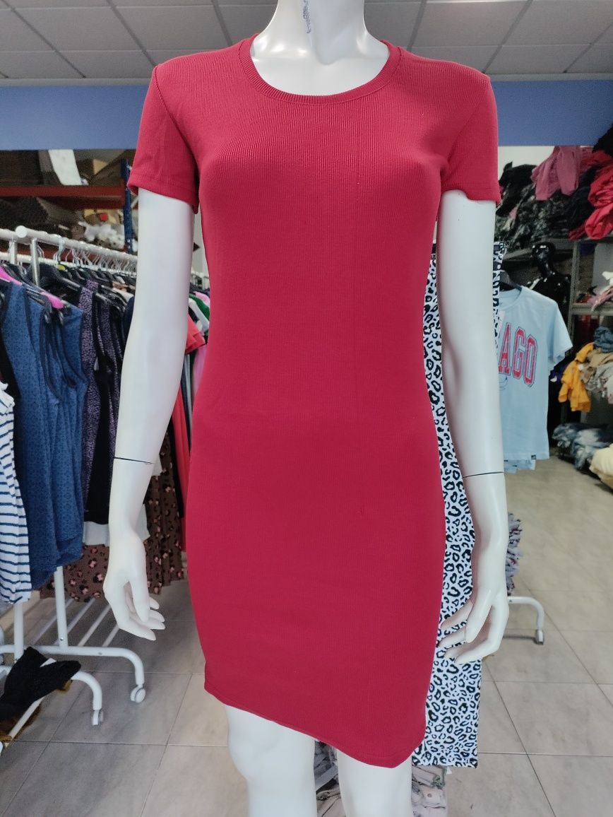 Vestidos 3,50 Euros.                     Só para REVENDA