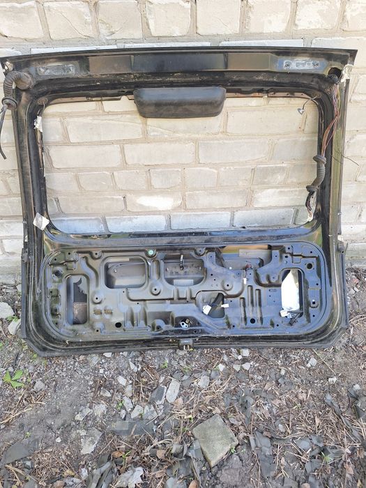 Задня ляда ніссан т30