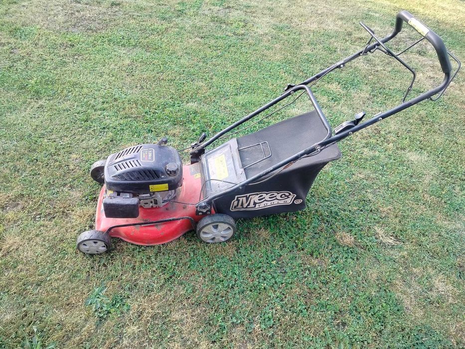 Kosiarka spalinowa z napędem z koszem regulacja wysokości