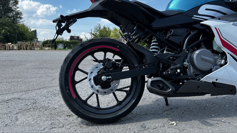 Мотоцикл CFMOTO 250SR LITE на Інжекторі
