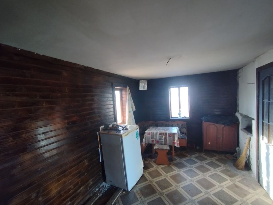 Продаж будинку.