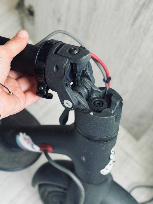 М365 Xiaomi Mi Scooter Essential Чорний