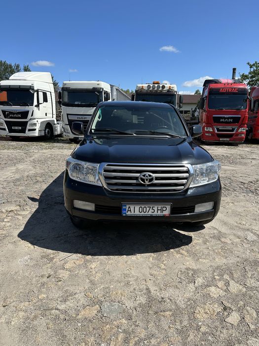 Toyota Land Cruiser 200