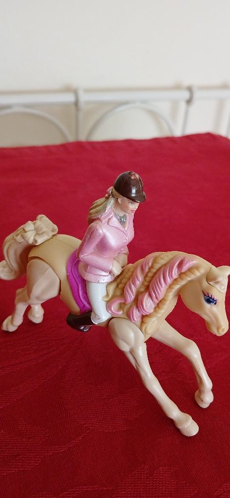Barbie com cavalo, Burger King, nova