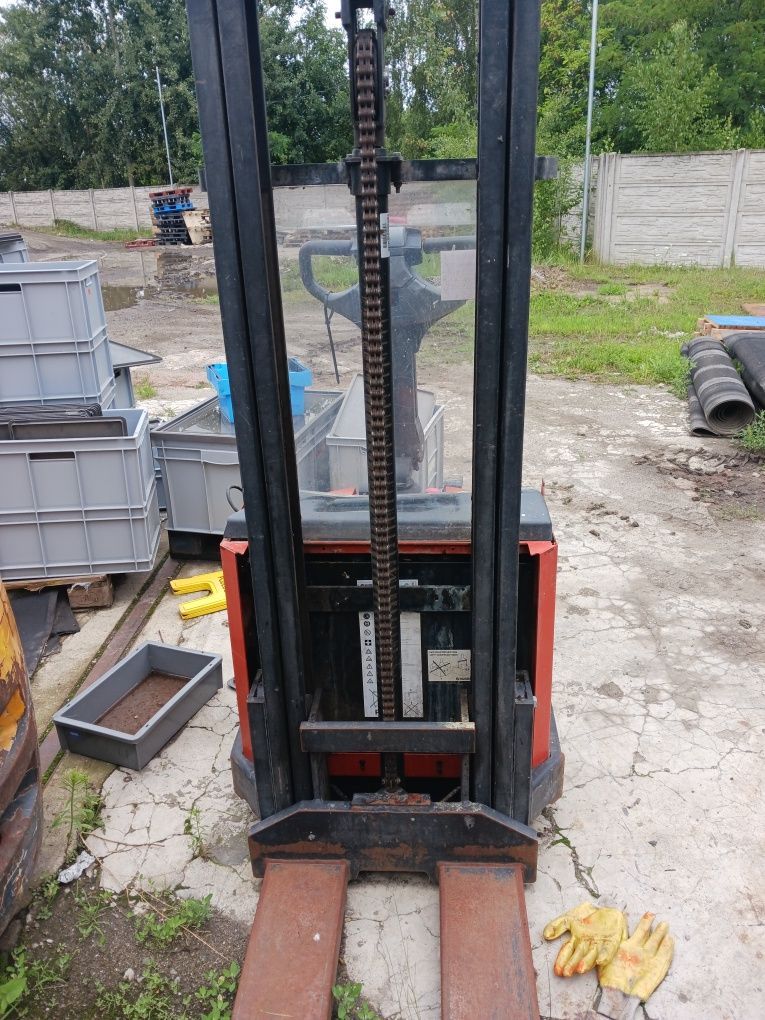 Wózek elektryczny podnośnikowy