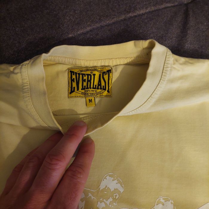 SpKoszulka T-shirt Firmy Everlast . Rozmiar M.