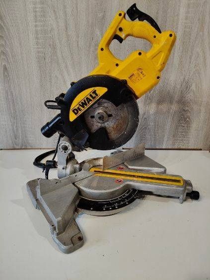 Dewalt DWS773 qs pila ukosowa ukośnica pila stołowa