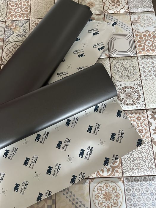 Матова сіра вінілова плівка 3M 2080 металева