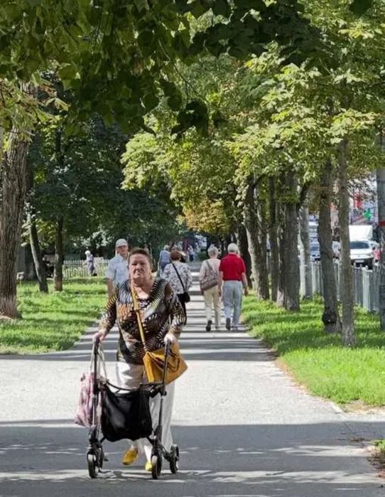 Здам Фасад 34 м2 перетин Тулузи/Зодчих/Жюль Вєрна-Ролана/Якуб.Коласа