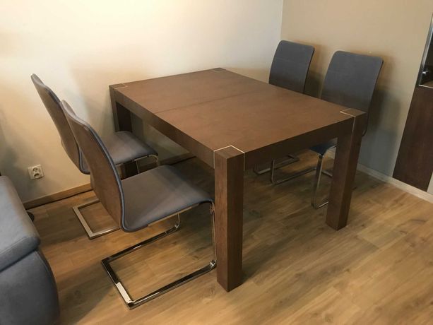 PAGED Stół, 4 krzesła i 2 stoliki - dębowe