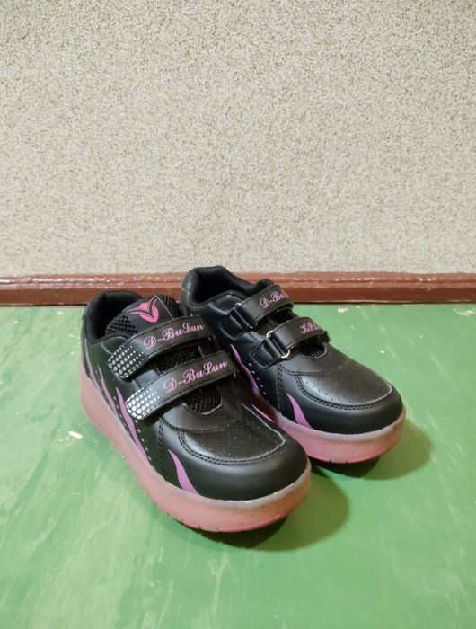 Butorolki dziewczęce, buty na kółkach