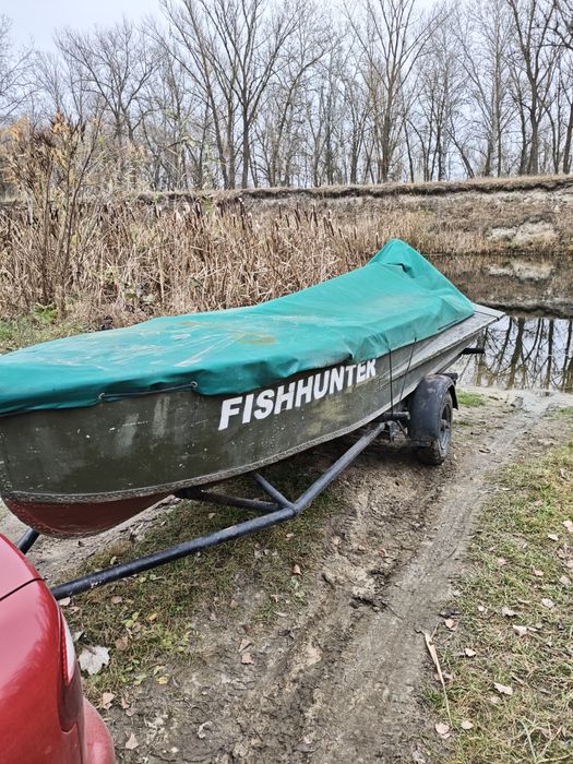 Продам лодку з мотором