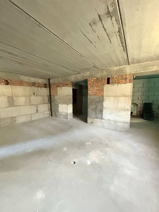 Продаж приміщення в Парковій Оселі