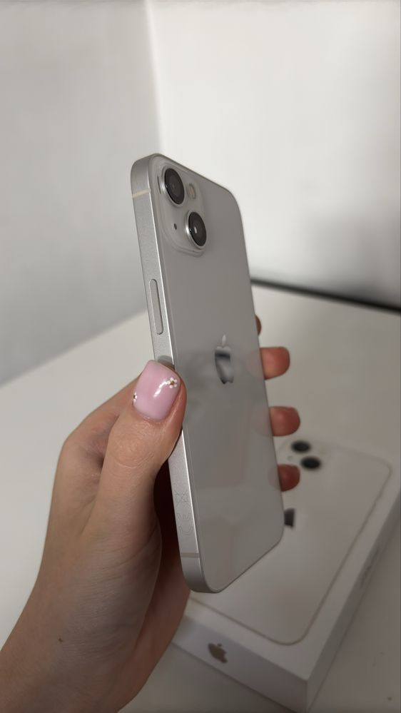 iPhone 13 biały 128Gb