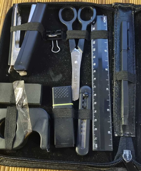 Канцелярский набор в пенале