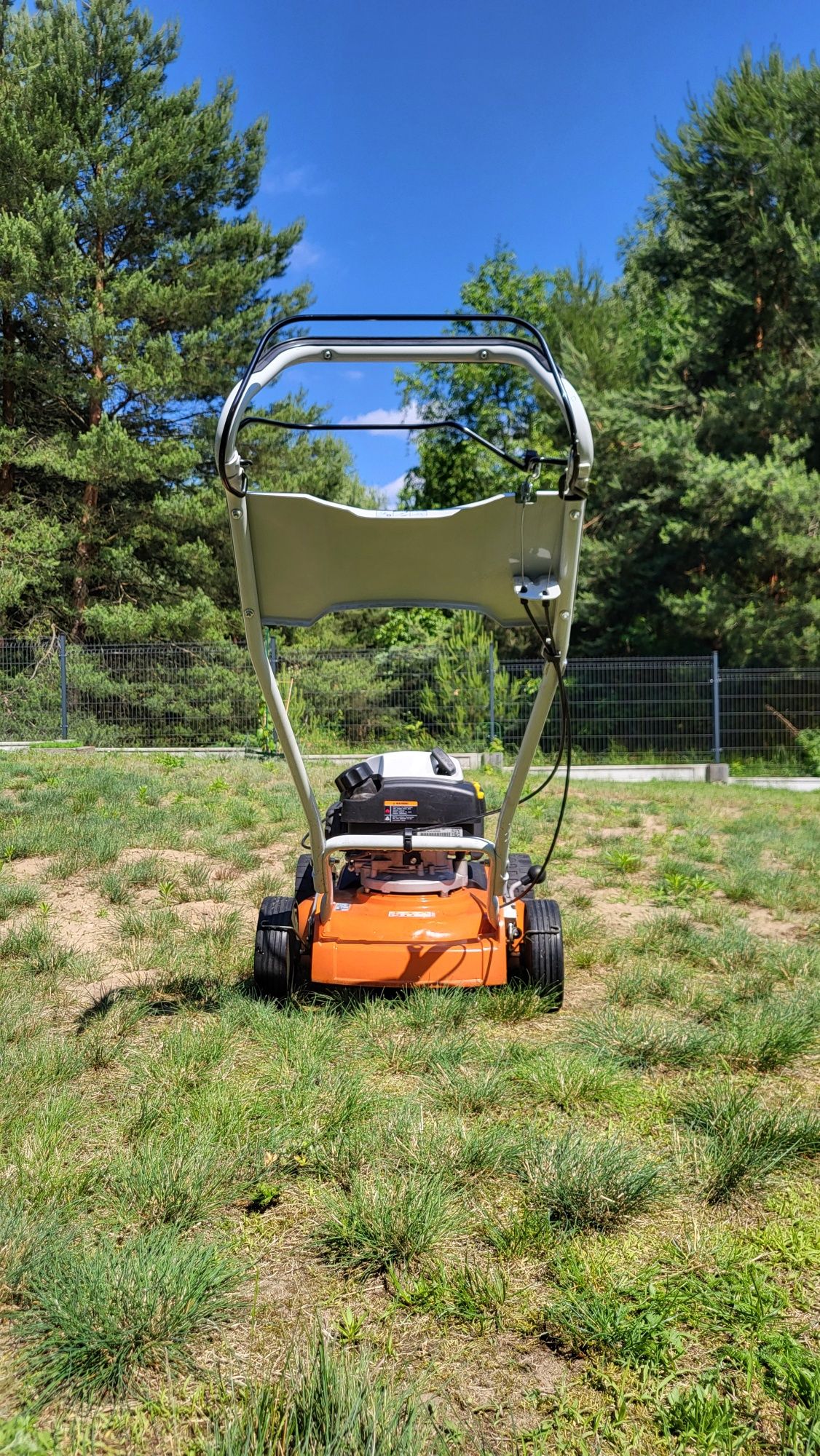 Profesjonalna kosiarka spalinowa STIHL RM 4 RTP