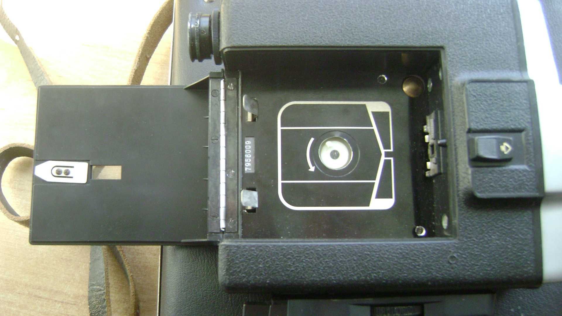 Starocie z PRL Aparat fotograficzny Kamera LOMO 215 M Super 8 sprawna