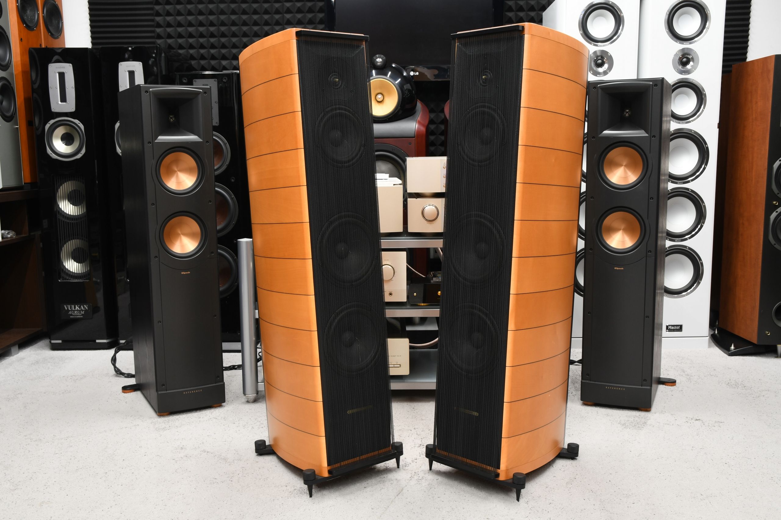 Kolumny Głośnikowe podłogowe stereo Sonus Faber Cremona Tower