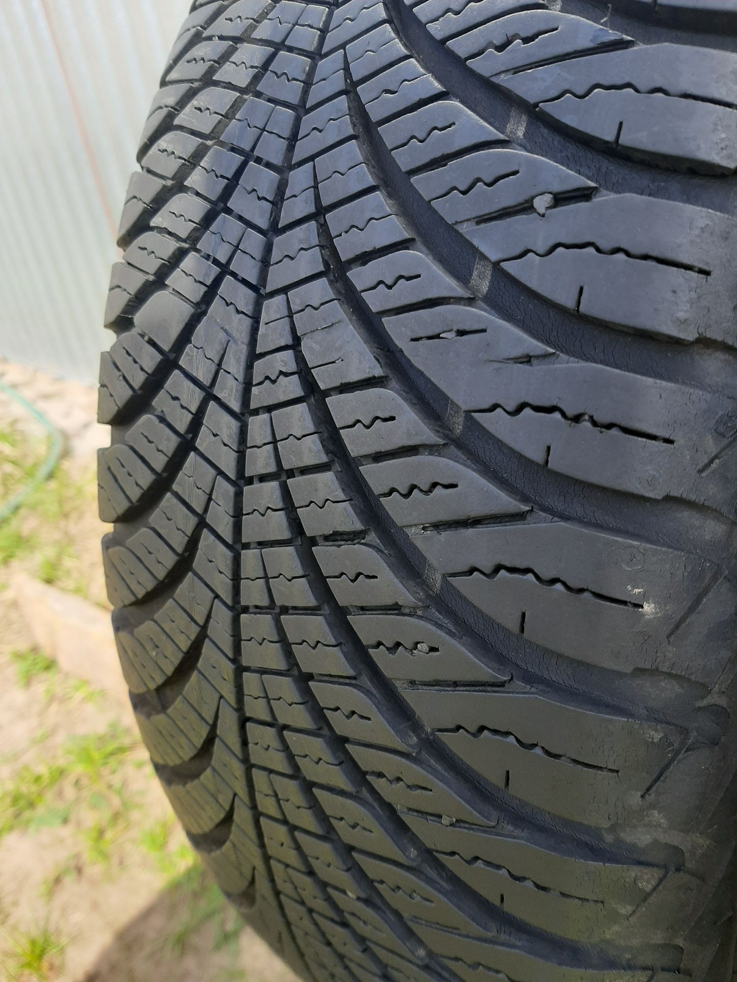 2x Opony całoroczne 215/60R16 GoodYear Vector4Sasons A0 7mm 2019r