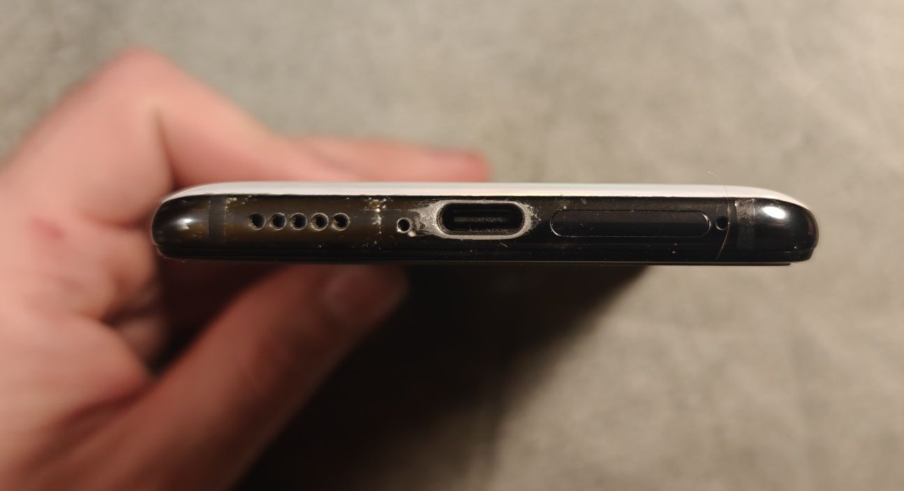 Xiaomi Mi 9T Pro 6/64GB + Earbuds + Etui