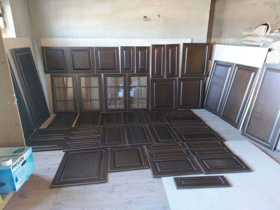 Продам фасади для кухні, з вільхи