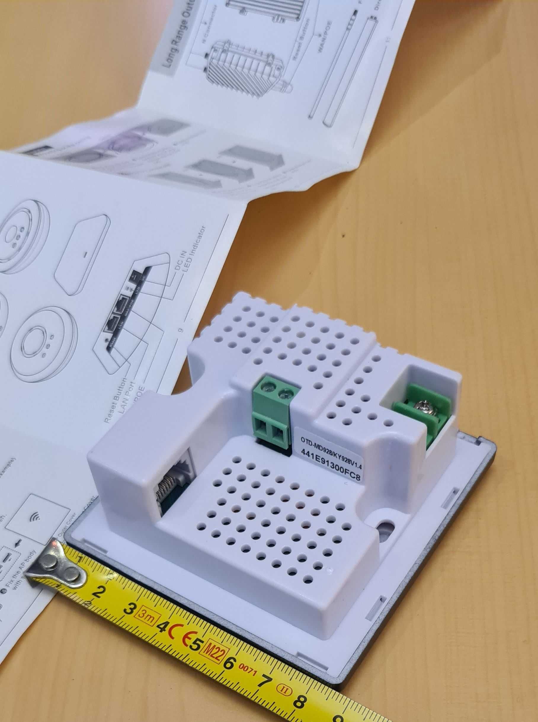 Router Wifi de Parede com USB, RJ45 e RJ11