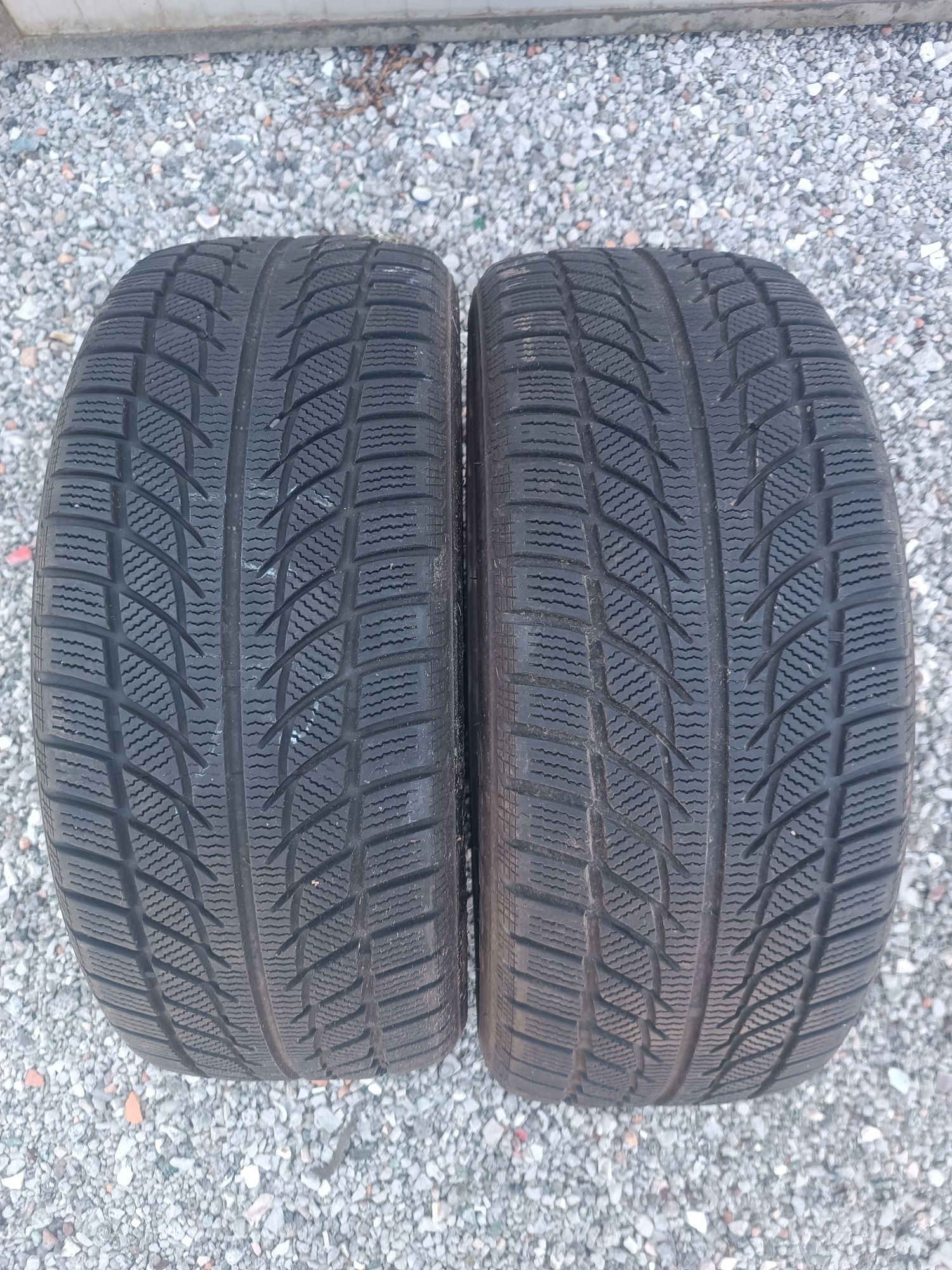 225/45R18 Dwie opony zimowe Goodride 2020r