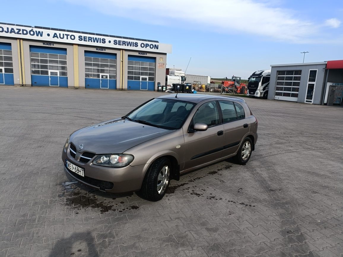 Nissan almera 2005rok