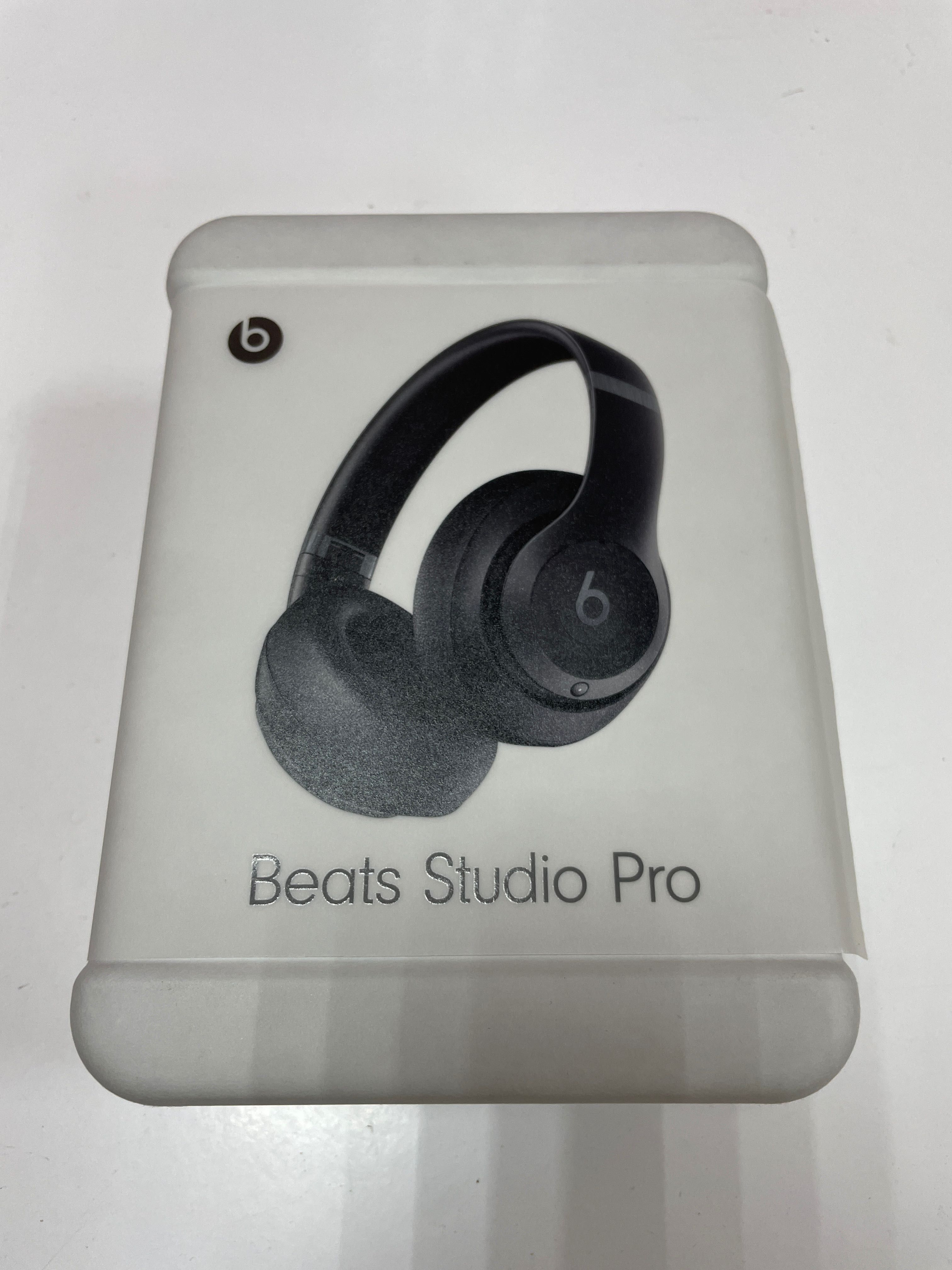Нові Beats Studio Pro Sandstone MQTR3 Магазин MQTP3 Black