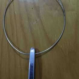 6 colares metálicos vintage/bijuteria *