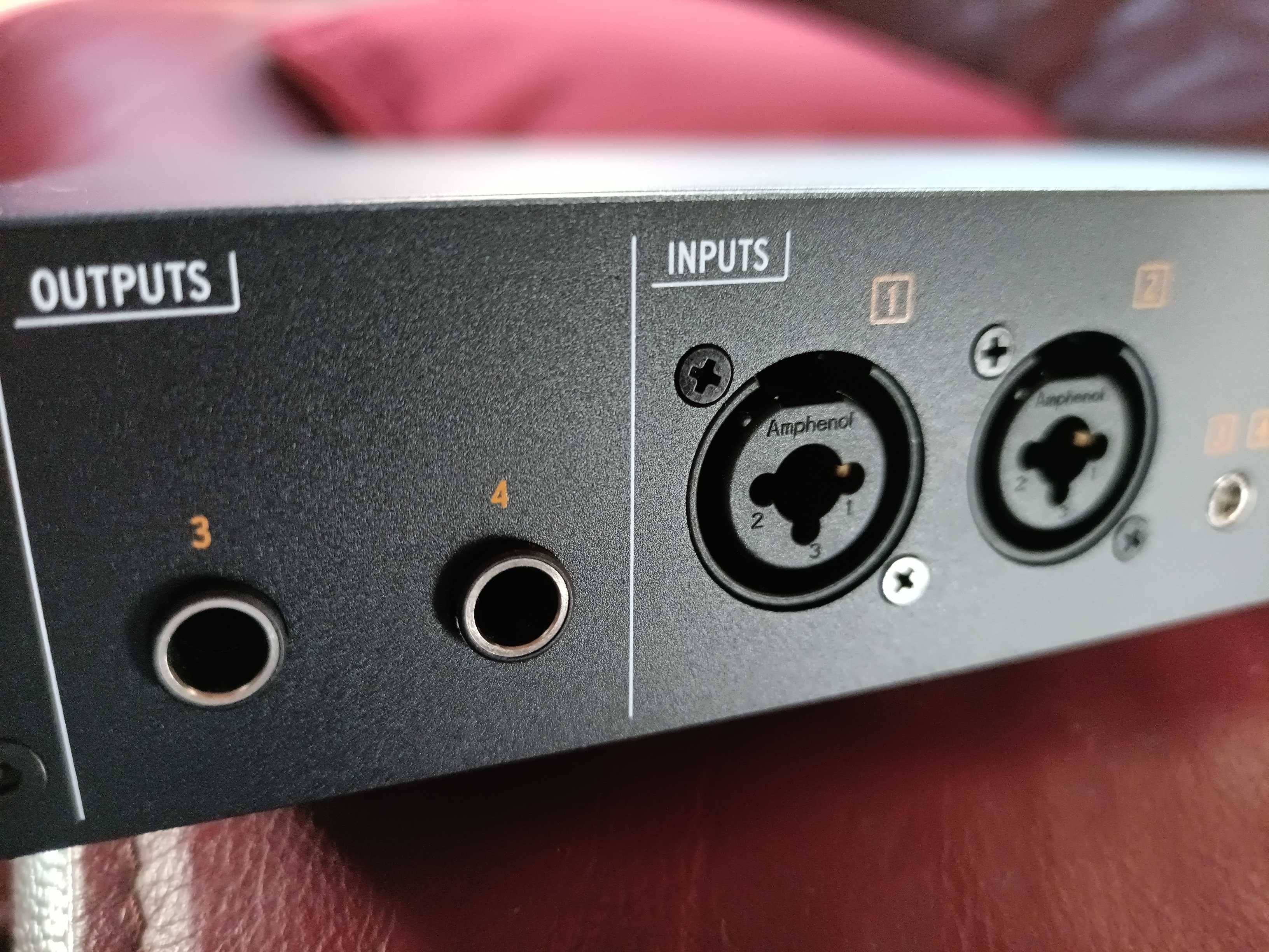 Interface Áudio Arturia 16Rig