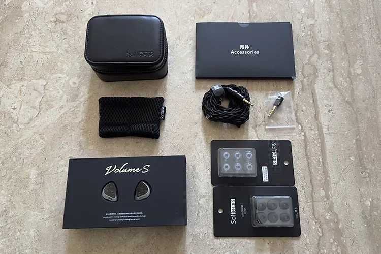 Softears Volume S гибридні навушники Hi-Fi класу