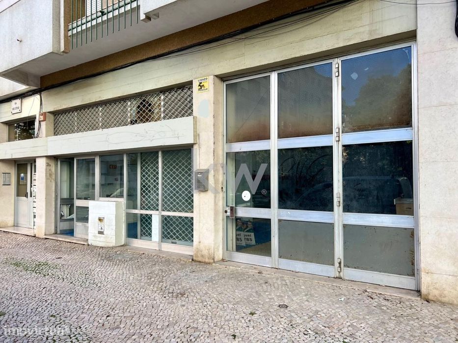 Loja para arrendamento em Arroios
