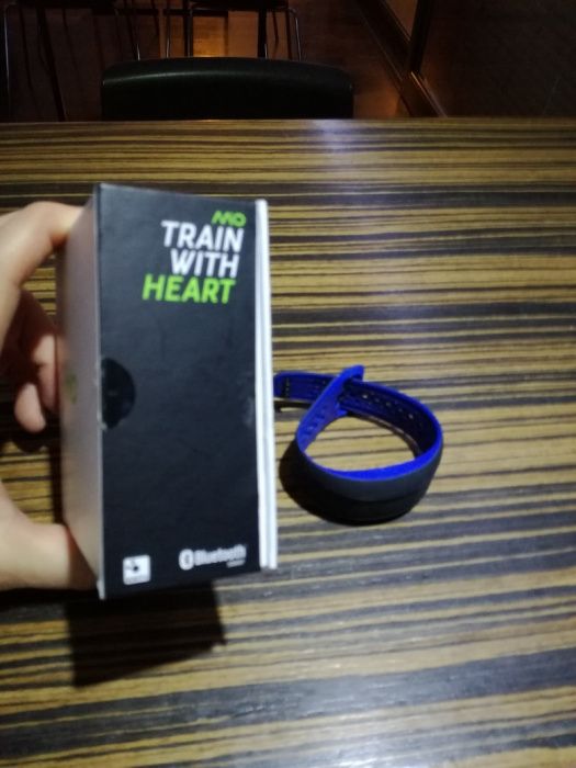 Mio FUSE - Monitor aktywności fizycznej + pulsometr Bluetooth 4.0 LED/